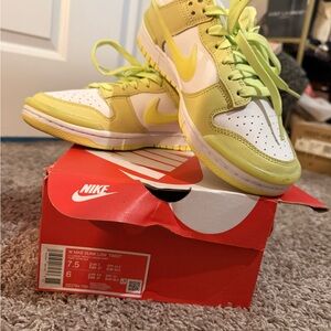 Nike Dunk Low Twist - Lemon and White